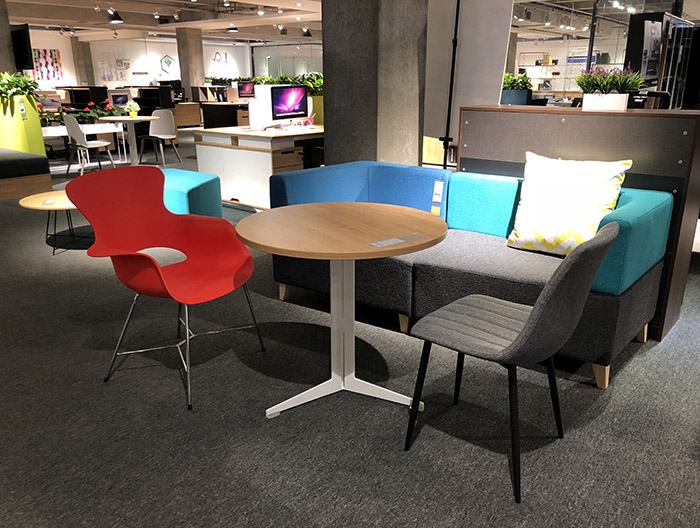  办公家具展览室 