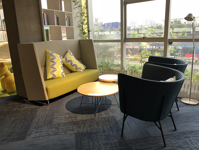  办公家具展览室 