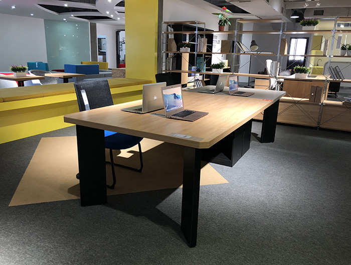  办公家具展览室 